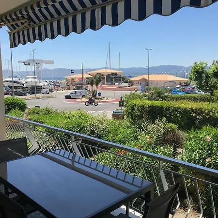 Moderne T2 Centre Ville Saint-raphael Apartment